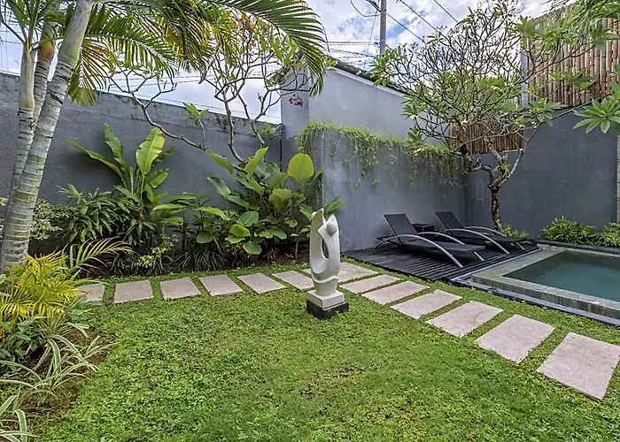 Grania Bali Villa *